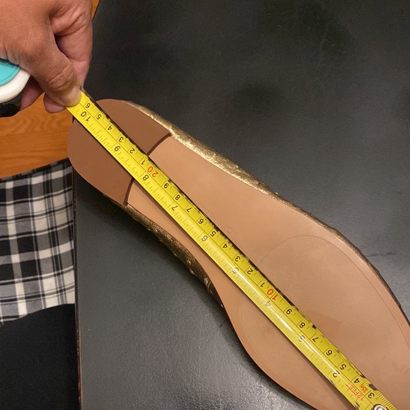 Banana Republic Golden Ostrich Leather Bow Ballet Flats - Picture 7 of 8